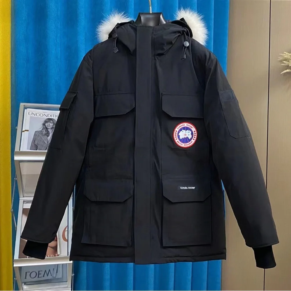 Canada Goose Men's Coat，Very comfortable to wear